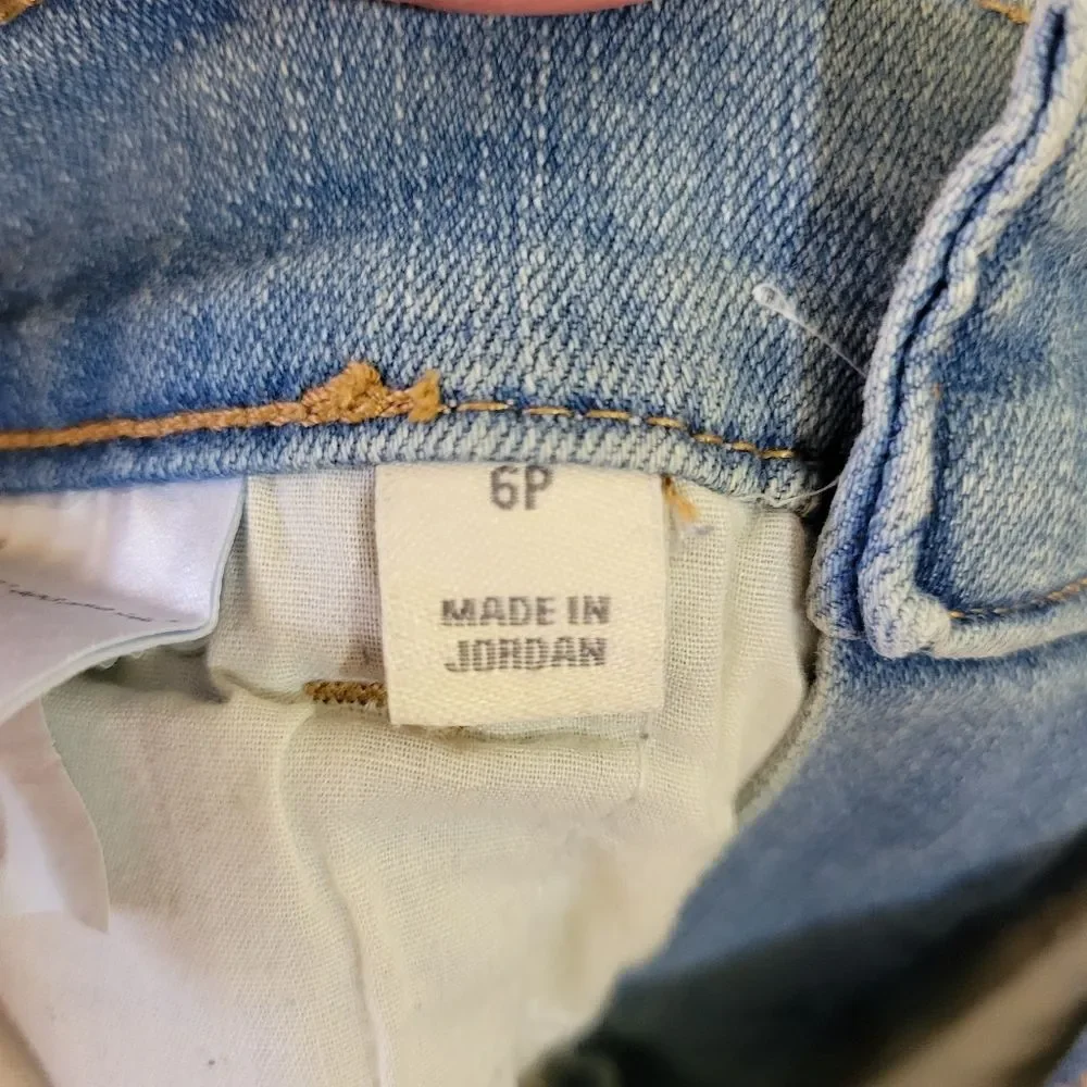 Style & Co High Rise Tummy‎ Control Strsight Leg Light Wash Jeans Size 6 Petite